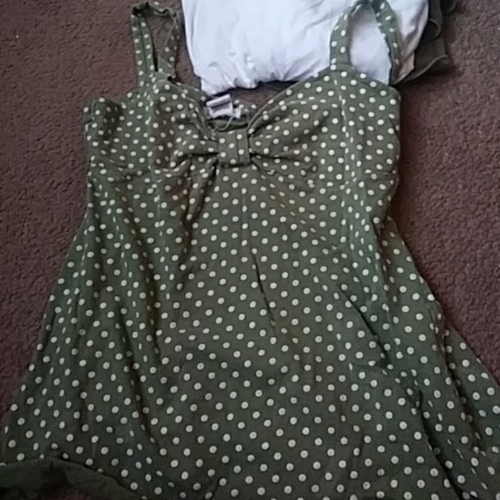 Green bow tank top